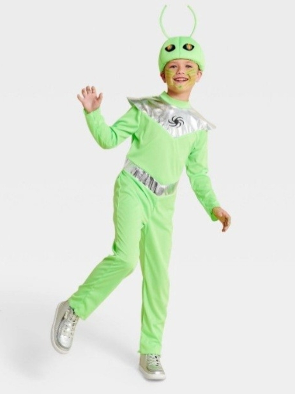 Kids' cosmic explorer costume
2pc set  Glows under blacklight Sz M(8)